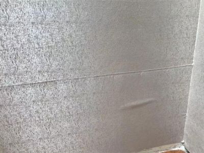 墻布收邊用美容膠還是玻璃膠？