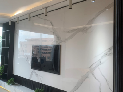 如何選用巖板膠？