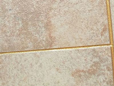 瓷磚美縫劑容易被污染嗎？