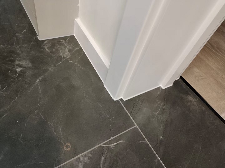 臺面門套美容膠收邊，哪些地方要收邊，施工中的注意事項(xiàng)