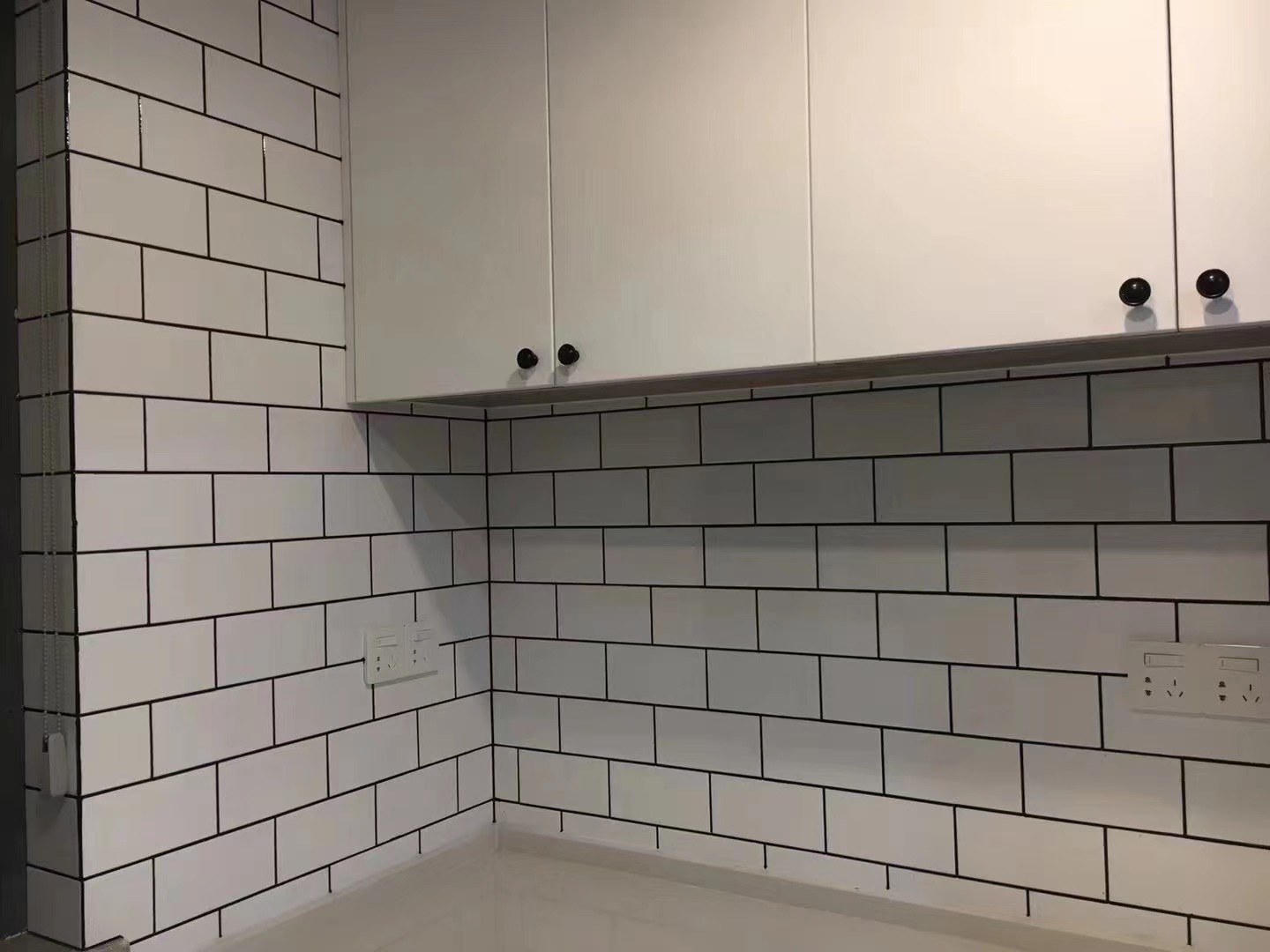 雙管環(huán)氧彩砂和桶裝環(huán)氧彩砂有什么區(qū)別？